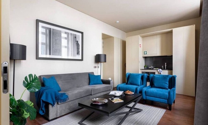 Sao Paulo House | JOIVY Spacious 1-bed Apt nearby Time Out Market &subway