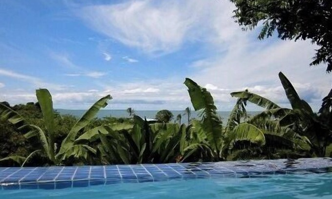 Nueva Gorgona Villa | 'JOJO's HIDEAWAY' BEAUTIFUL BEACH BUNGALOW w/INFINITY POOL, OCT 2021 UPGRADES!