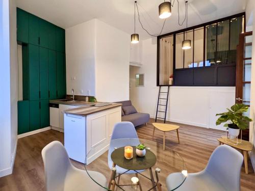 Aubenas Apartment | Joli appartement de charme rénové en centre ville