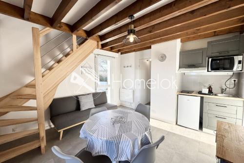 Locmariaquer Apartment | Joli duplex cocooning À 2 pas du port