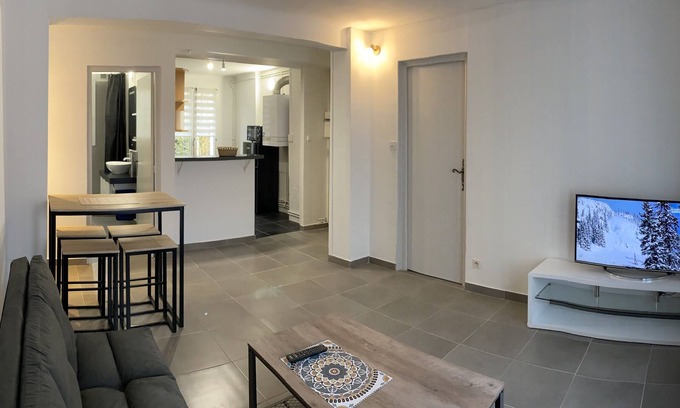 Mont Duplan Apartment | Joli T2 Climatis? Nimes Proche Gare et Centre Ville