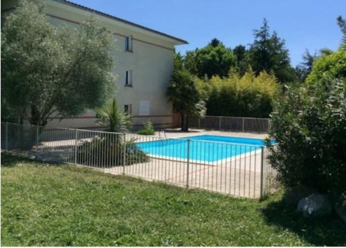 Launaguet Apartment | Joli T2 vue sur le jardin proche de Toulouse