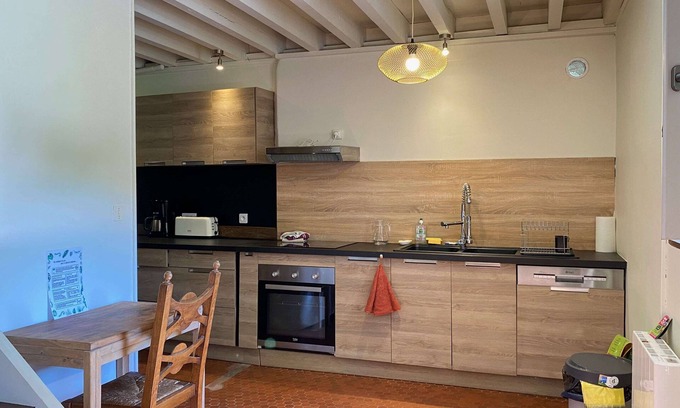 Issor House | Jolie Petite Maison Entre Rivière et Montagne. Calme et Belle vue !