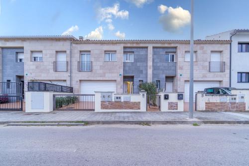 Vilafant Villa | Jouvacations Ripolles Figueres-Vilafant