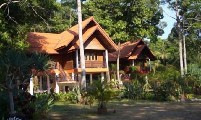 Nuea Khlong Hotel | Joy Bungalow