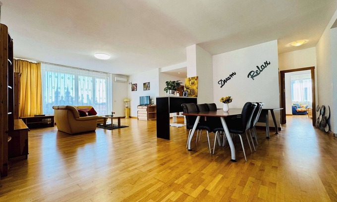 Timisoara Apartment | Joy City Stay Isho 46
