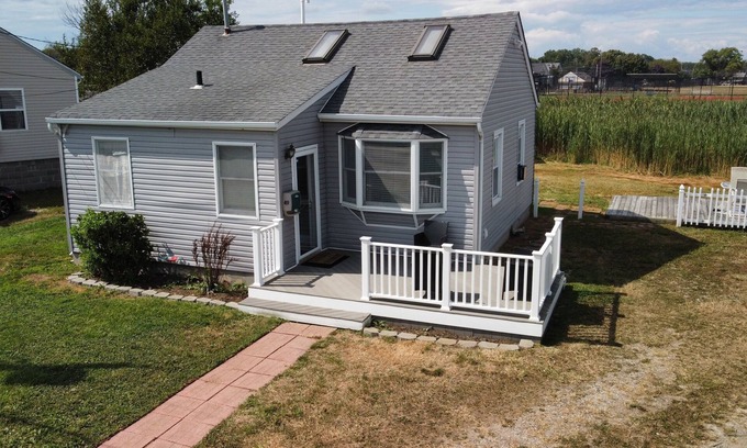 Patchogue House | Joyful Beach House, viewing The Great South Bay
