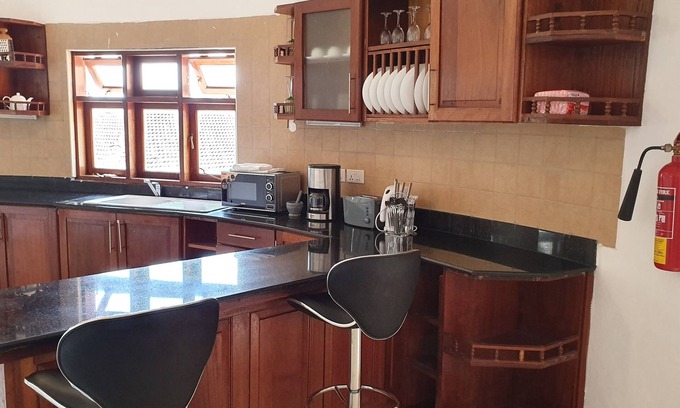 Mombasa Resort | Joys Beach Apartment H2 Serana Road