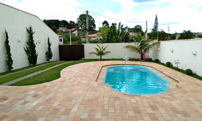 Lindoia House | Ju's farm, family place, tranquility and security.