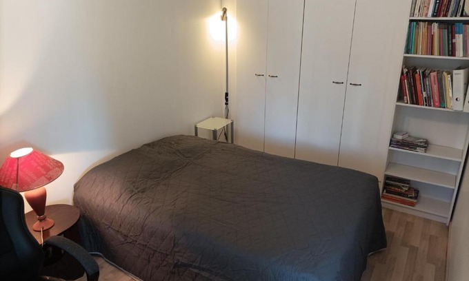 Turku Apartment | Juna-aseman, TYKSin vieressä 2h, sauna, parkki