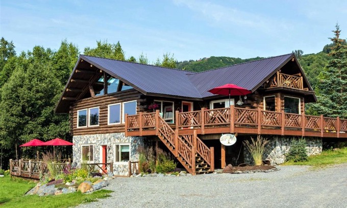 Kachemak Bed & Breakfast | Juneberry Lodge