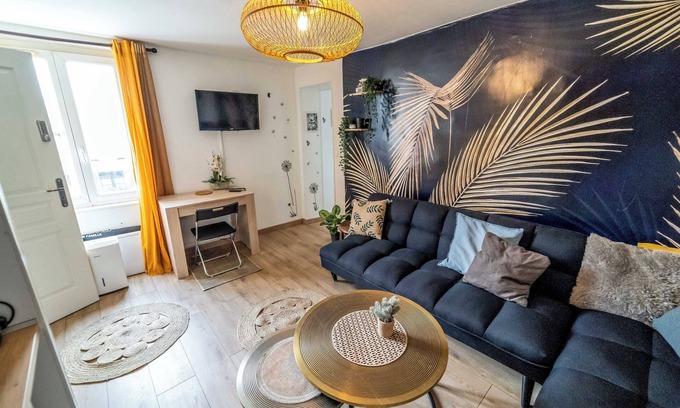 Equemauville Apartment | JUNGLE 2-bedroom apartment parking 10min Honfleur port and beach