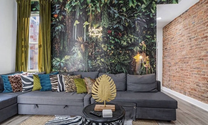 Downtown Baltimore Apartment | Jungle Dream Loft! 3 Bed/Wine/Balcony/Parking!