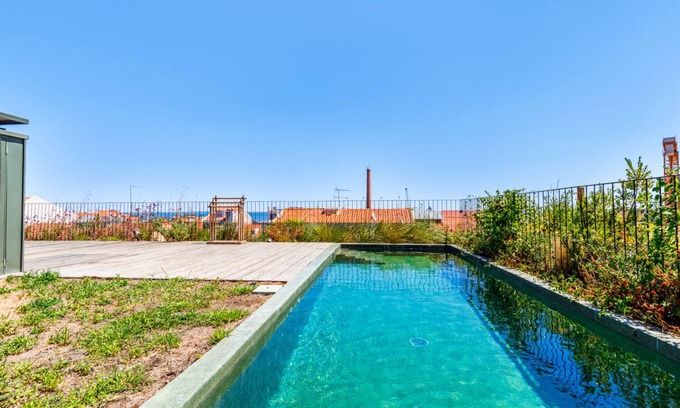 Marvila Apartment | Jungle Lofts: Luxury Amidst Nature w/Private Pool