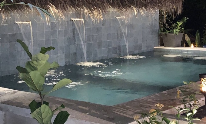 Mal Pais House | Jungle Oasis Pool, Walk to Beach