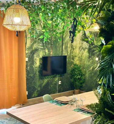 Lunel Apartment | Jungle Suite ,Terrasse, Wi-Fi & Parking PV