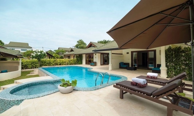 Moo 5 House | Junior Pool Villa in Beach resort