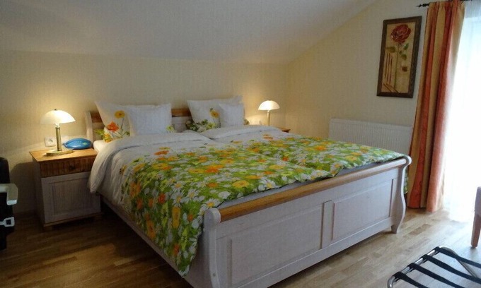 Bad Krozingen Apartment | Junior-Suite Nr. 2.2, 1 Wohnzimmer, 1 Schlafzimmer, Balkon