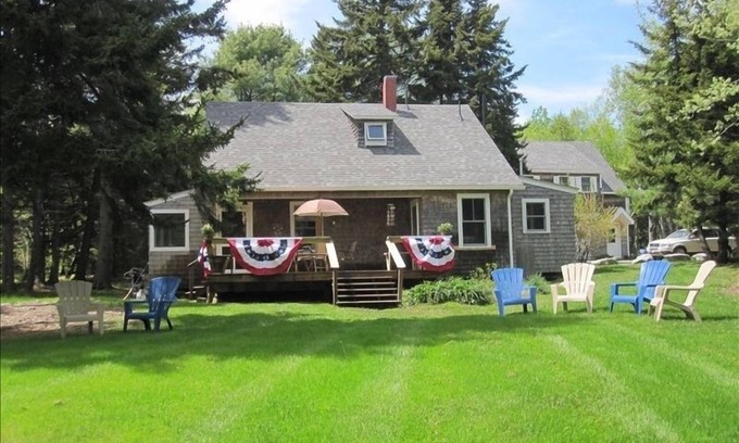 Mid-Coast and Islands Cottage | Juniper Cottage on Bailey Island – A Peaceful, Relaxing, CLEAN Vacation