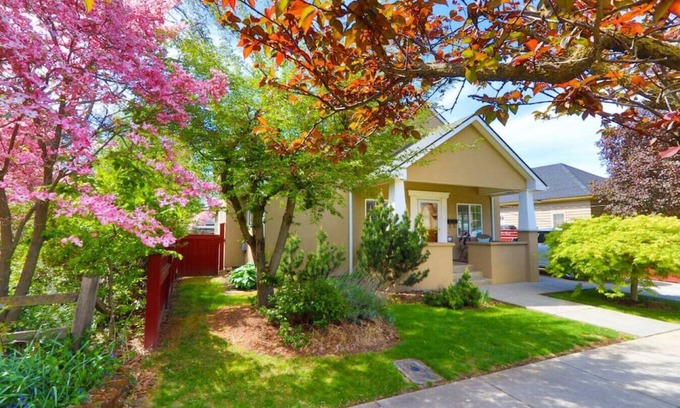 Walla Walla East House | Juniper Place · Perfect Neighborhood Home - Close to town