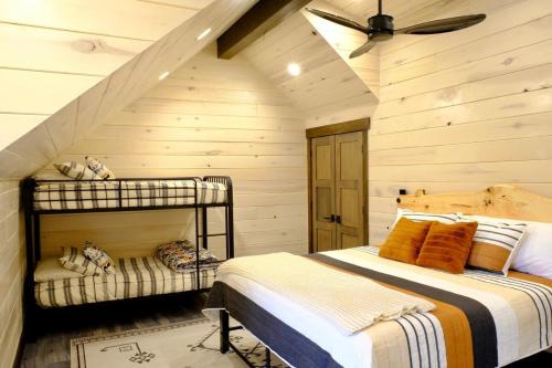 Orderville House | Juniper Ridge Luxury Two-bedroom Casita Zion E