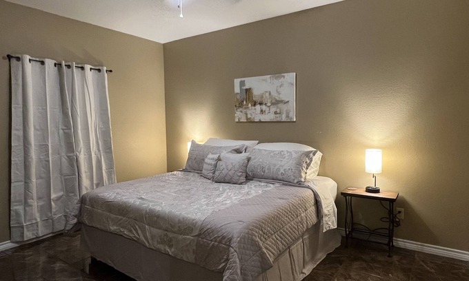 Eagle Pass House | Just 15 minutes away from the casino, centrally located !!