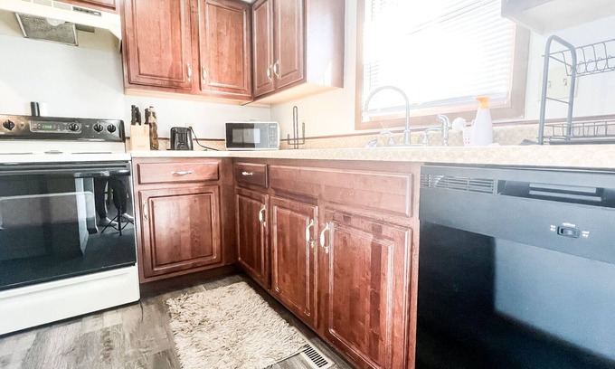 St. Robert House | Just 2 minutes from the main gate of Fort Leonard Wood