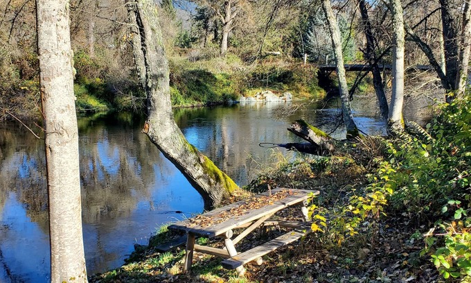 Jacksonville Cottage | Just finished quiet, secluded riverfront/forest getaway on farm in wine country.