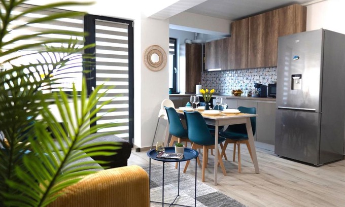 Galati Apartment | 'Just like home' Apartment - with Private Parking Place