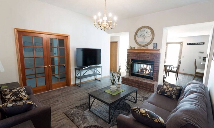 Lincoln House | Just Like Home- Lincoln