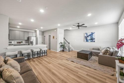 Sherman Apartment | Just like Paradise