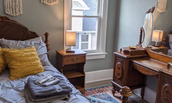 Rock Island Apartment | Just Remodeled 1BR Apt In Town Close to Everything