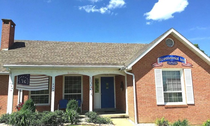 Hermann House | Just Renovated 2021 Home! Free Breakfasts $20 Shuttle Perfect Location Downtown