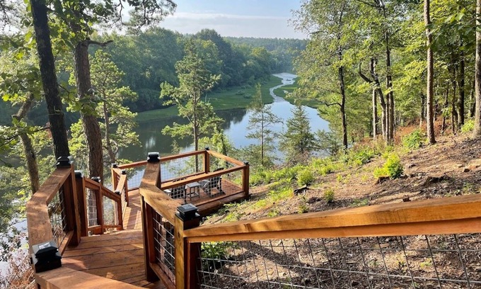 Octavia Cabin | Just the Two of Us River Front Luxury Cabin -Private/Romantic/Hot Tub