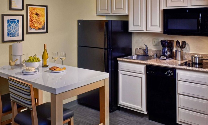 Sharonville House | Just What You Were Looking For! Free Breakfast, Free Parking, Pets Allowed