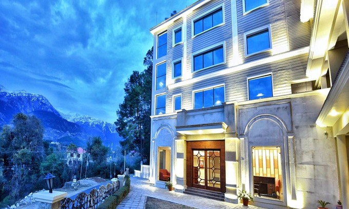 Palampur Hotel | juSTa Palampur Resort & Convention Centre