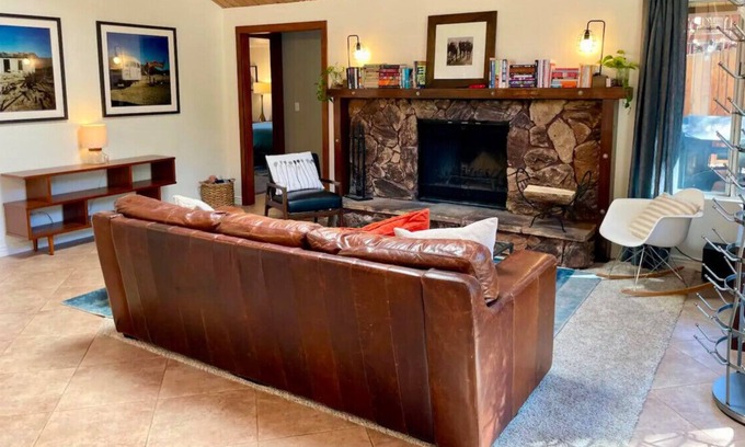 Wrightwood Cabin | K-LV · Central AC, Dog Friendly, Fireplace, La Villetta