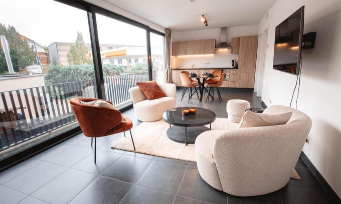 Zaventem Apartment | K&Y suites 2 Brussels airport 500m!