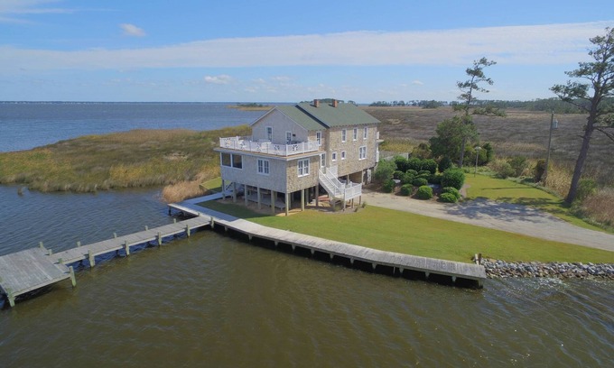 Powells Point House | K9999 Sawyers Lodge. Historic Home on the Sound, Pool, Boat Launch, Kayaks!