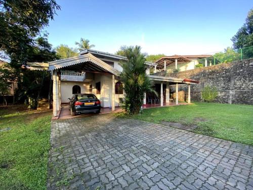 Thalawatugoda House | Kaaya Villa @ Thalawathugoda