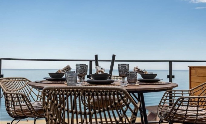 Primorski Apartment | Kabakum Dreams Luxury Apartment - Charming Coastal Retreat with Modern Amenities