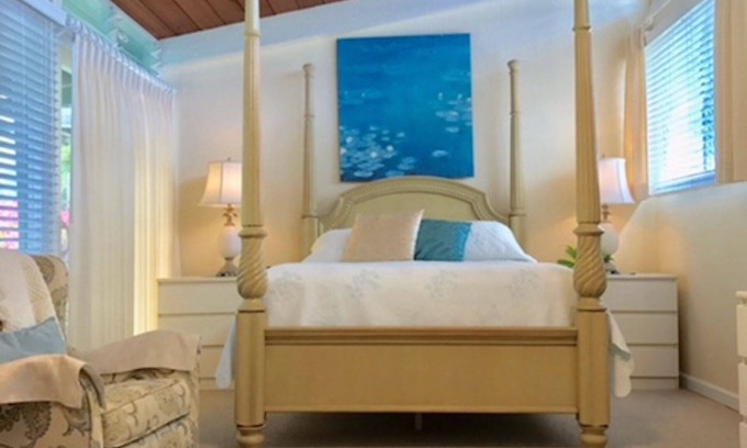 Kailua Apartment | Kailua Beachside Studio - Monet Room