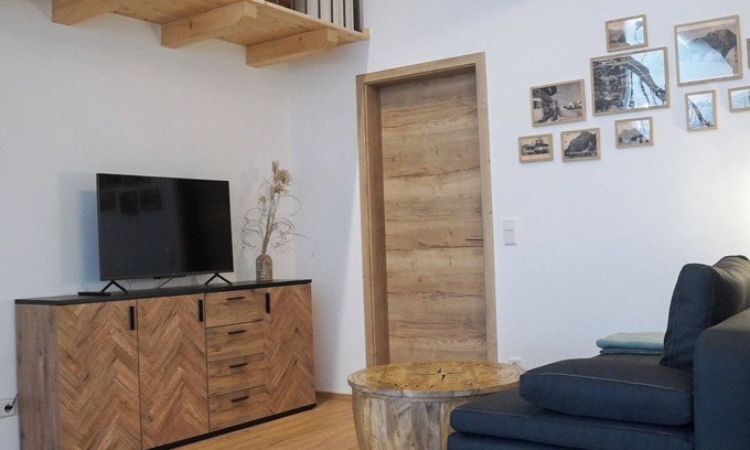 Flintsbach A. Inn Apartment | "Kaiserblick" loft apartment in the Inn Valley - central & quiet