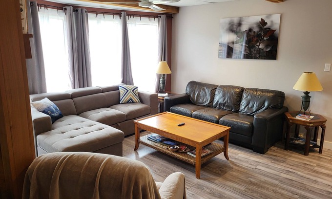 Coldstream Apartment | Kalamalka Lake - Suite just minutes away from this Okanagan gem!