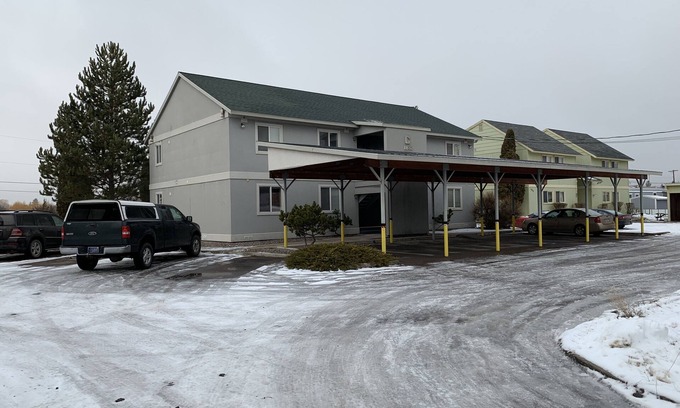 Kalispell Condo | Kalispell - Second Floor Furnished C2 Condo for Long Term monthly Rentals