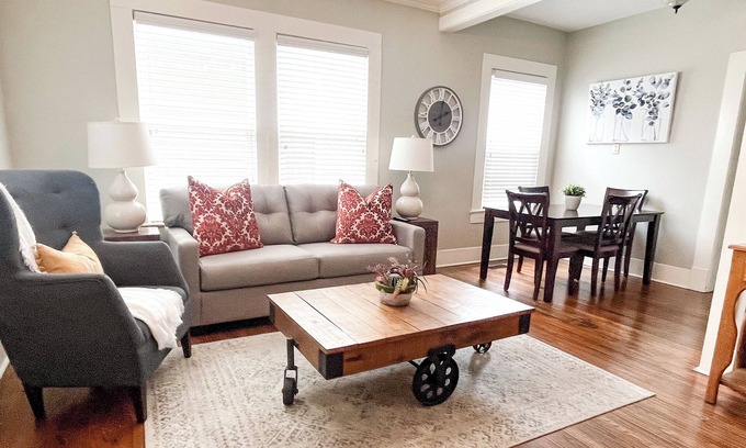 Laurel Apartment | Kalmia Suite A - Centrally Located Downtown