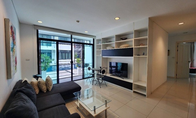 Kamala Apartment | Kamala Regent 3 Bedroom Apartment Pool View by RESAVA