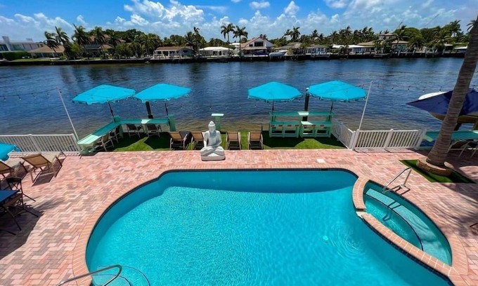 Pompano Beach Condo | Kanda Zen Apt 3 - pool & walk to the beach!