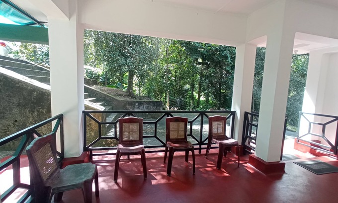 Kadugannawa Villa | Kandy Breeze Stay : A Villa in relaxing natural surrounding with a Spice Garden