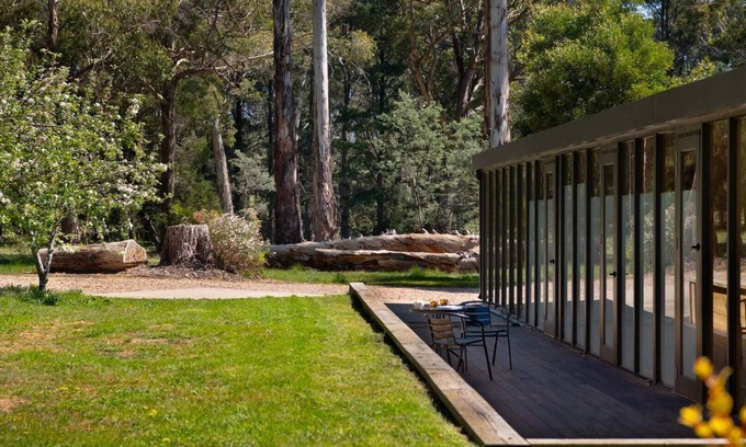 Wheatsheaf House | Kangaroo Creek Estate Daylesford